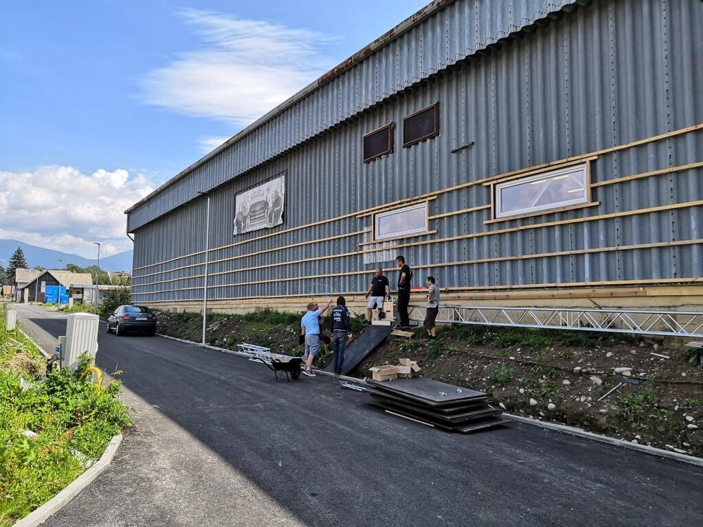 Transform your tire, old and ugly looking factory or warehouse building using SHERA Board